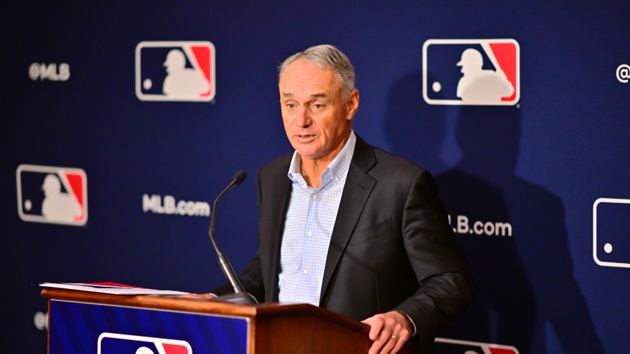 Manfred: 'Sorry' For Oakland Fans; A's Can Compete In Las Vegas
