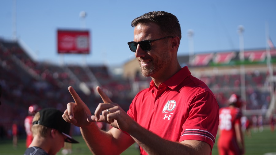 Utah Legend Alex Smith: Florida Opener 'Surpasses Anything That I Had In College'